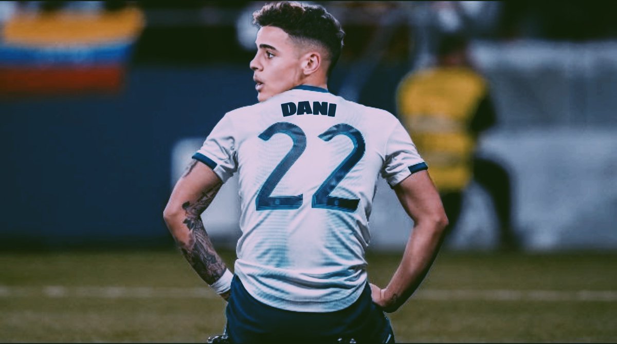 Feliz por mi debut pero triste por el resultado de partido tenemos mucho que mejorar, caímos pero nos vamos a levantar!!