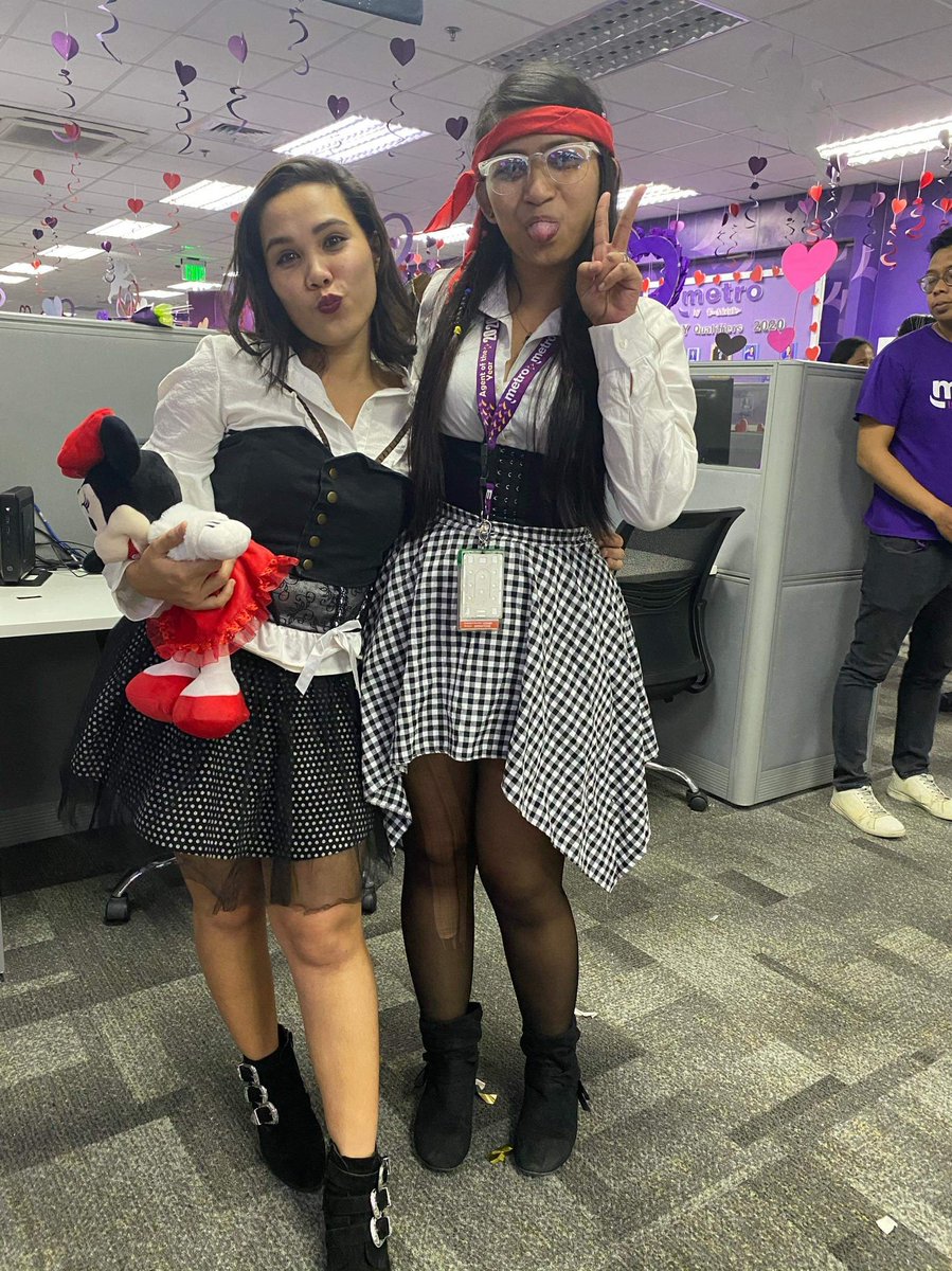 KarencvcRivera's tweet photo. Twinning outfit!! 
So glad I was able to get to know this very humble and sweet person.. looking forward to know you better. 😘 

Thanks and credits 📸 to @kisstina20 lab lab!! ❤️😍 #AOY2020 #TOP5finalist #venus #metrolove #purplepeople #pirate https://t.co/80hf4Nrgfq