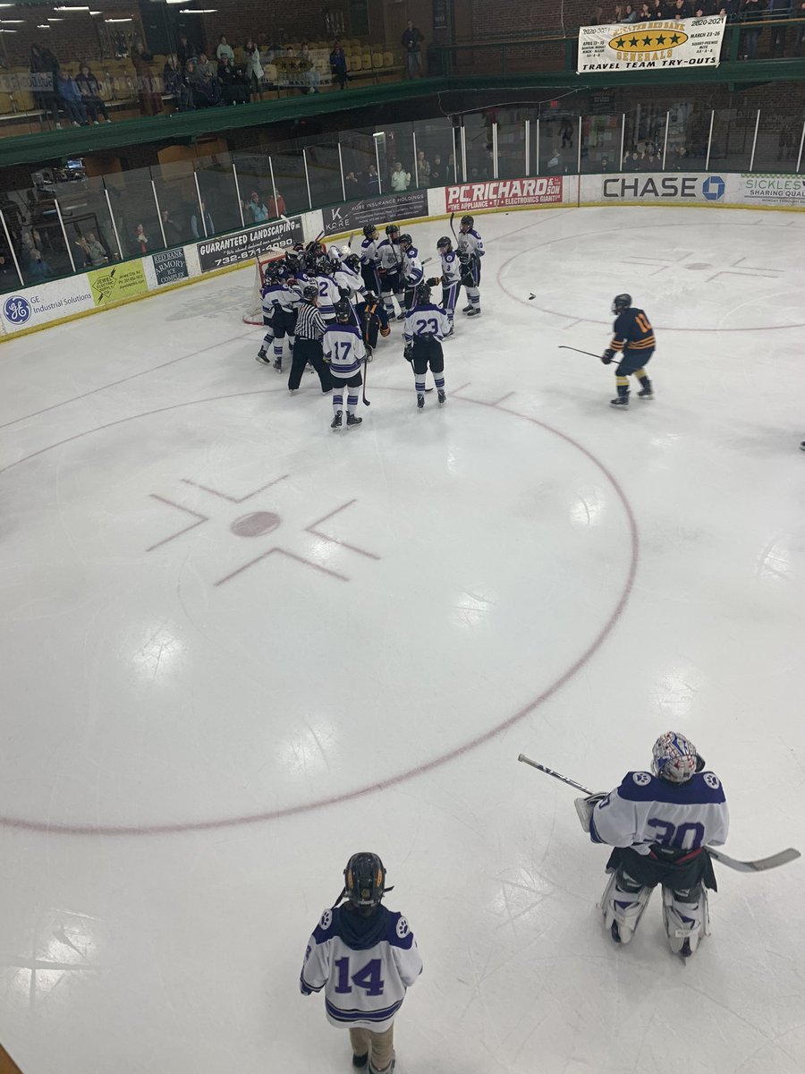 CaseyKrish's tweet photo. RFH defeats Marlboro 3-2 and will advance to take on the winner of St. Rose and Middletown South Thursday night in the Handchen Cup final. #NJHockey #HandchenCup https://t.co/MHsWYyam2G