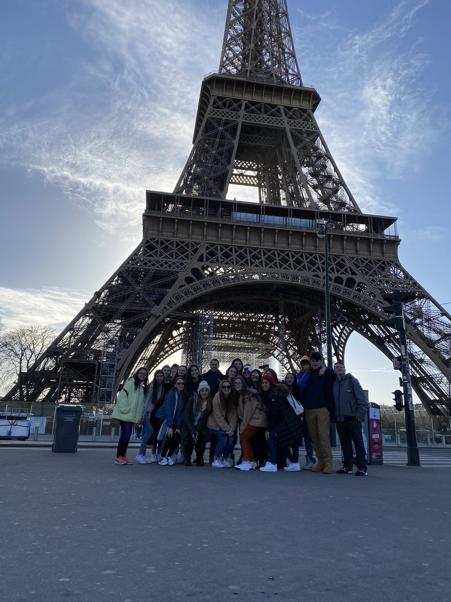 MsFitzXHS's tweet photo. Xaverian students took on Paris, France during their #exchangeprogram week https://t.co/Z3Xffld8S5