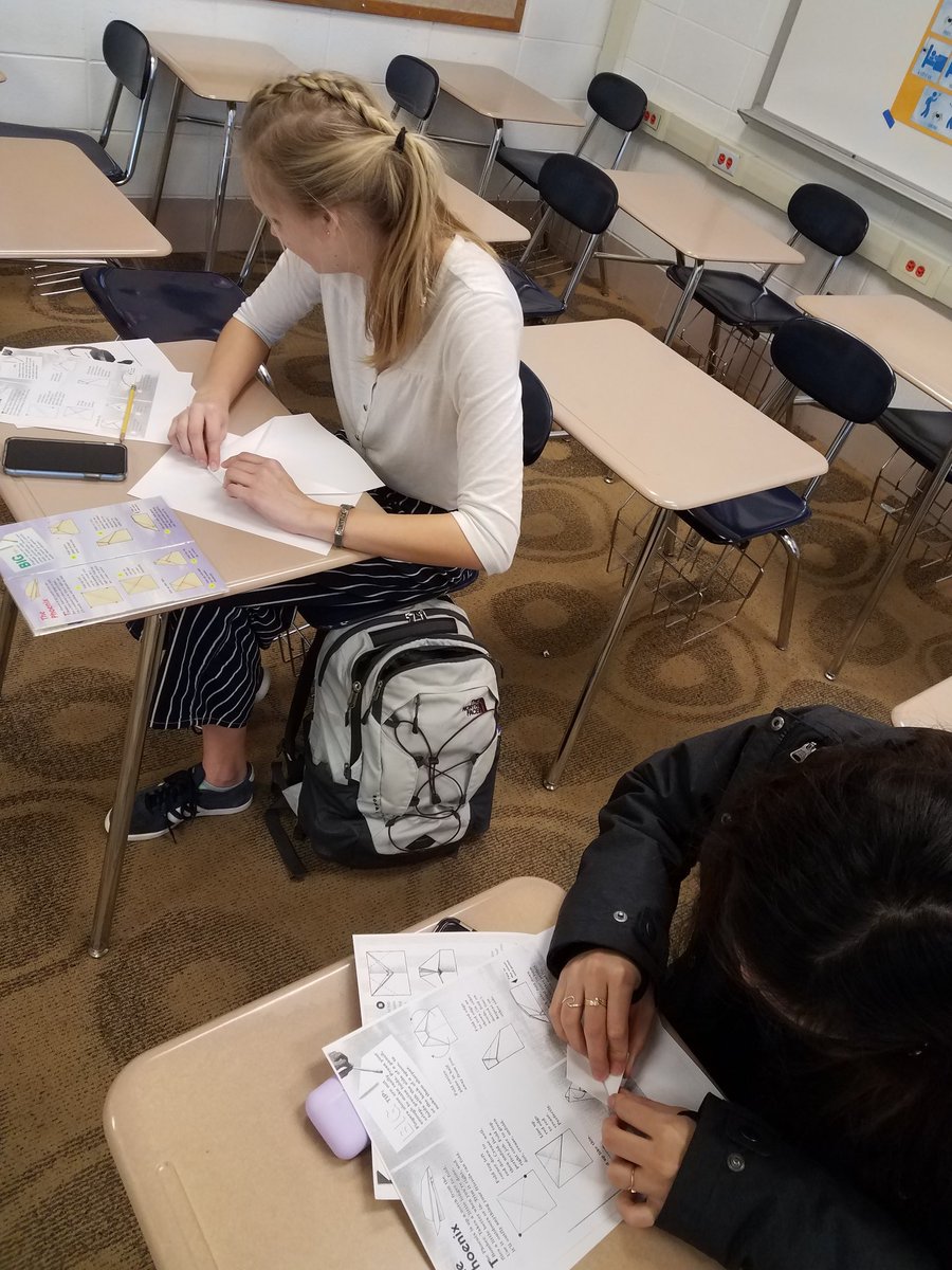 CS_FrenchClub's tweet photo. In French club we talked about France's role in aviation and then tried our hand at some paper airplanes. https://t.co/OPBfD2AeKp
