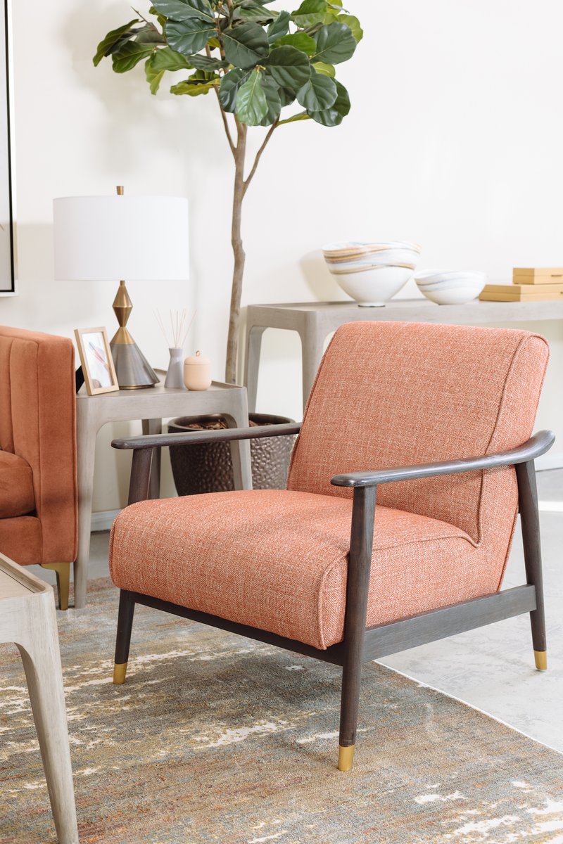 Mathis_Home's tweet photo. Anyone else obsessing over this mid-century styled room?😍  https://t.co/OBmJ7lqsuu

#MathisStyle #YourStyleYourPrice #MidCenturyModernFurniture #LivingRoom https://t.co/IAOF46DvHW