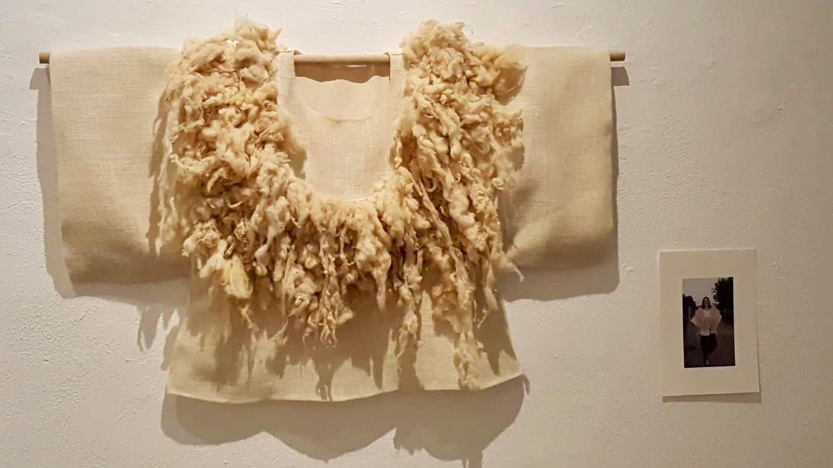 Silvia_Fau's tweet photo. "Tot torna" piezas que se mimetizan con la naturaleza #AdrianaMeunié #textilework #traditional #textures hasta el 12/04 Centro de Cultura, #felanitx https://t.co/7axdPOpbXw
