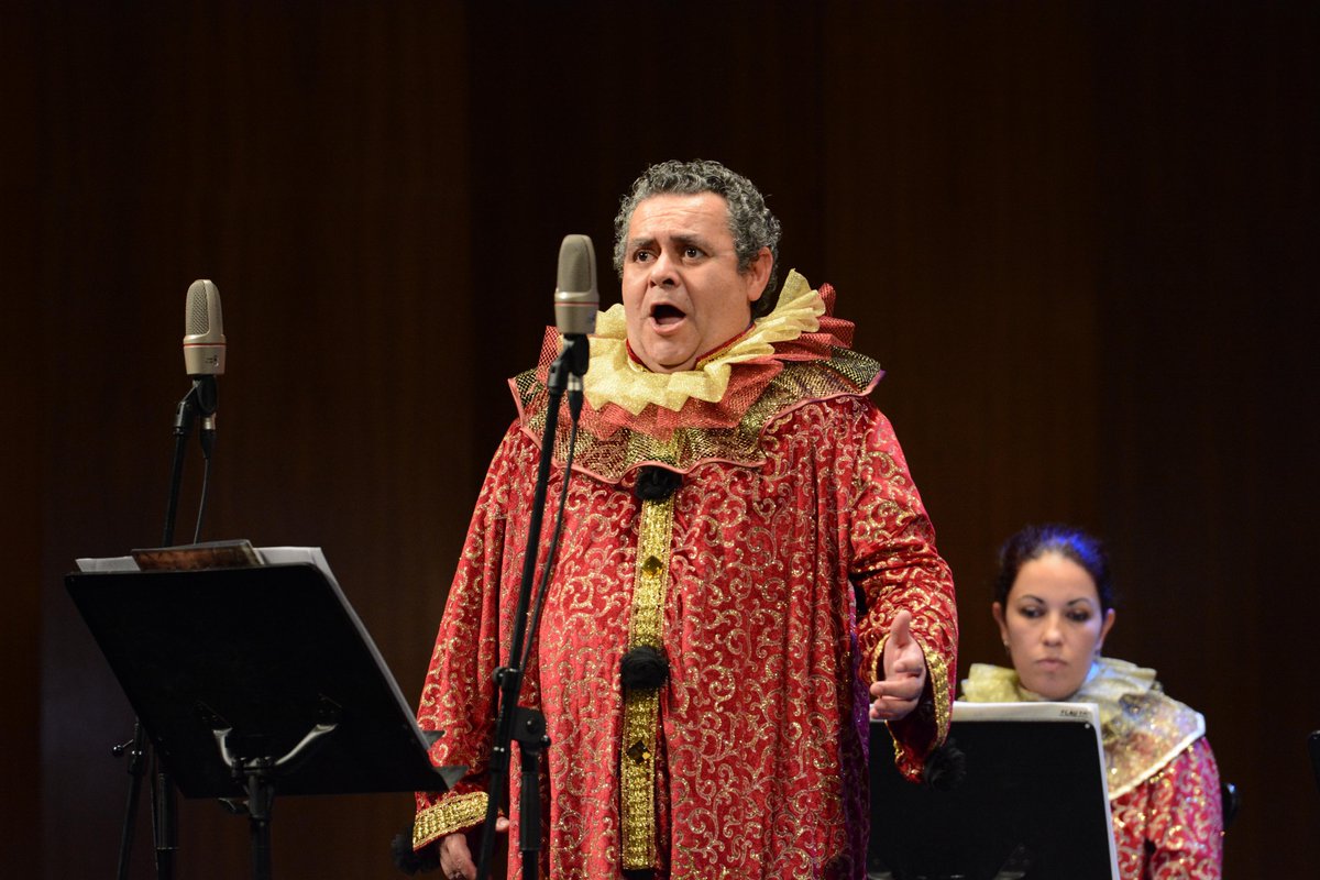 El @Teatroguimera acogió en la noche de este martes el concierto de Carnaval de Los Fregolinos que esta vez estuvieron acompañados por Candelaria González, Noelia Guidi, Frank Blees, José Antonio Martín y Fernando Campero. #CarnavalSC20 @SCenCarnaval @AndresMCasanova