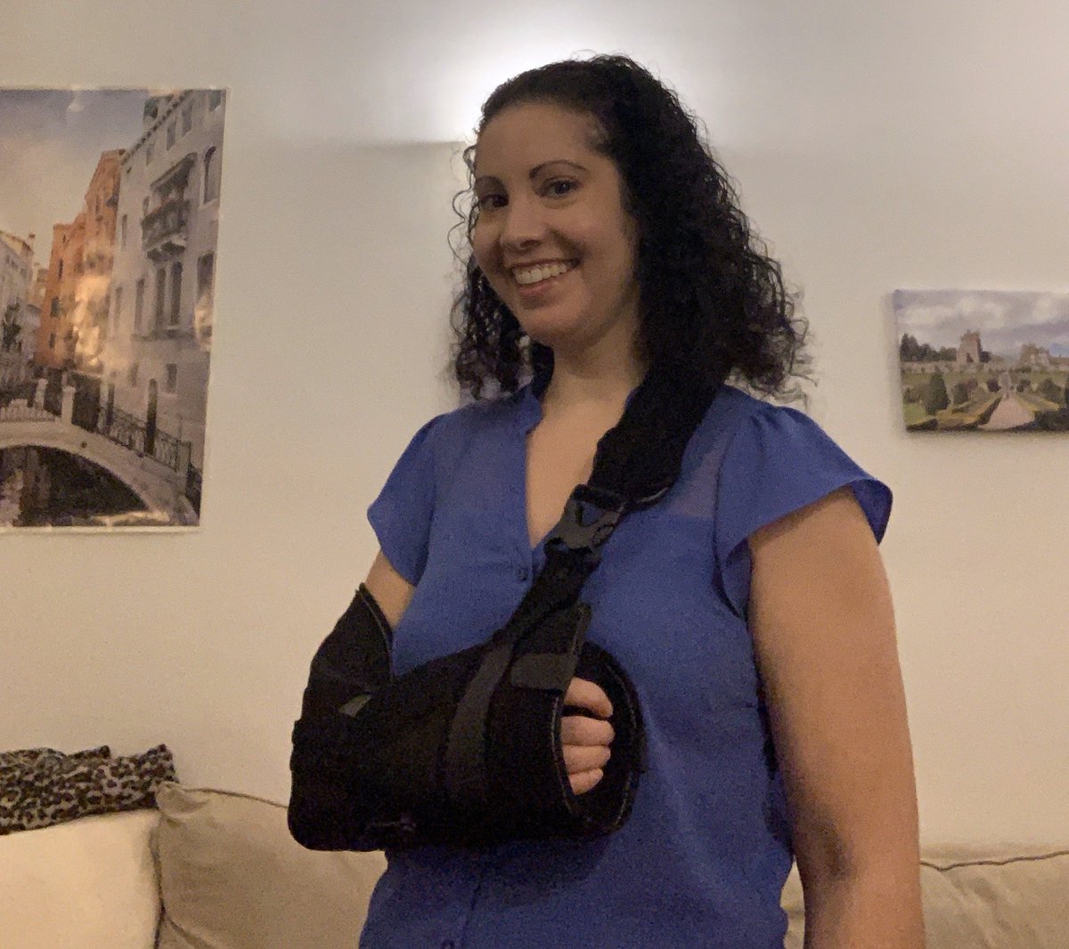 CurlySueChick19's tweet photo. Roller Skating Queen Update - I went to the doctor.He doesn't want to cast me.Gave me a new sling & wants me to start physical therapy but said I should have mobility.Can I become #WonderWoman by then with all the PT? #rollerskatingqueen #fracturedelbow #sprainedwrist #sexysling https://t.co/ZSRbsDaAw4