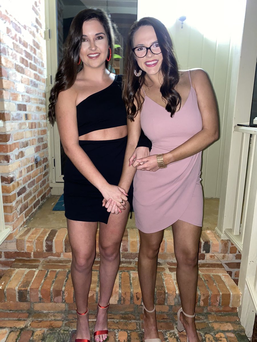 maci_waller's tweet photo. thank u for being my best friend <3 @julia_mellette https://t.co/ZelLqUAfju