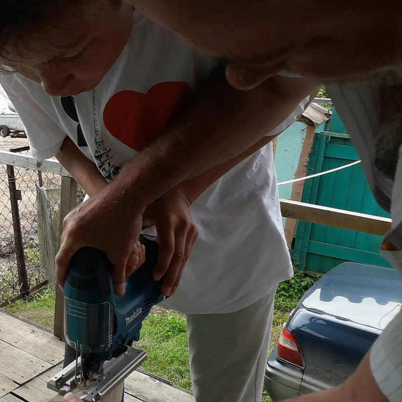 MasterAlex11's tweet image. Изготовление деревянной ложки.
instagram.com/p/B8u1wpnAfUK/…

Провожу мастер классы, по изготовлению деревянной ложки.

Заключаю договора с организаторами на проведение групповых мастер классов, в следующие города России - Хабаровск, Владивосток, Санкт-Петербург, Москва.