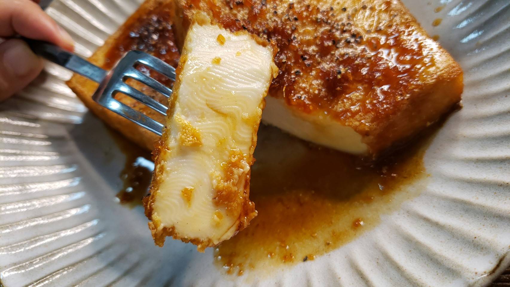 リュウジ 料理のおにいさんバズレシピ 厚揚げってこんなに旨かったのかと思える自信作です 厚揚げのジンジャーステーキ 厚揚げ2枚300gをバター10gで両面こんがり焼き 醤油大1強 酒大1 みりん大1 砂糖1 リュウジ 料理のおにいさんバズレシピ 厚揚げってこんなに旨かったのかと思える自信作です 厚揚げのジンジャーステーキ 厚揚げ2枚300gをバター10gで両面こんがり焼き 醤油大1強 酒大1 みりん大1 砂糖1
