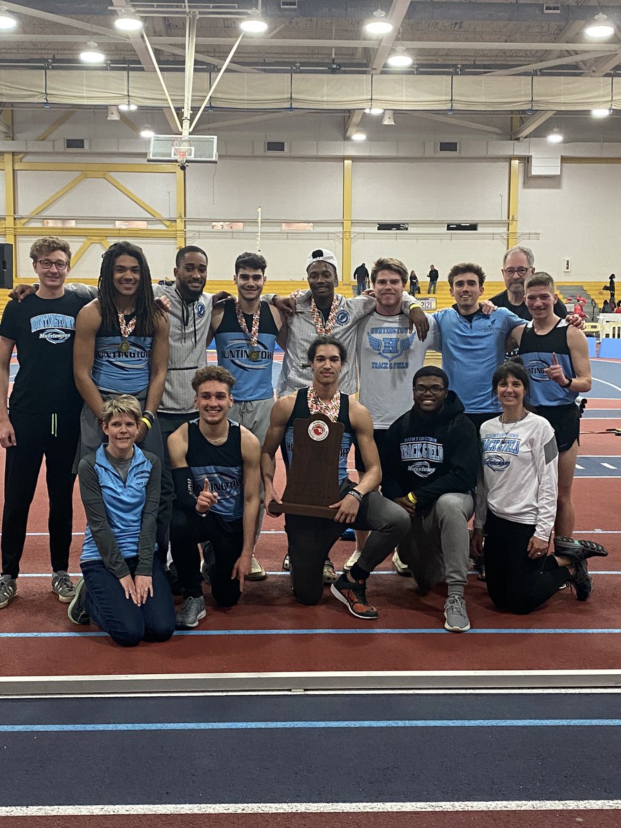 evamy1229's tweet photo. @htownxctf wins first ever indoor state title!!! @gohhshurricanes @JacksonBlackb13 @da_king1901 @GlobalAnt_26 @HydraFireball @connorhowlin @darriencoates @CameronDalrymp9 @evan_couvillion @KirkmanKyree @cmcgirr4 https://t.co/3ztE9SZ4T1