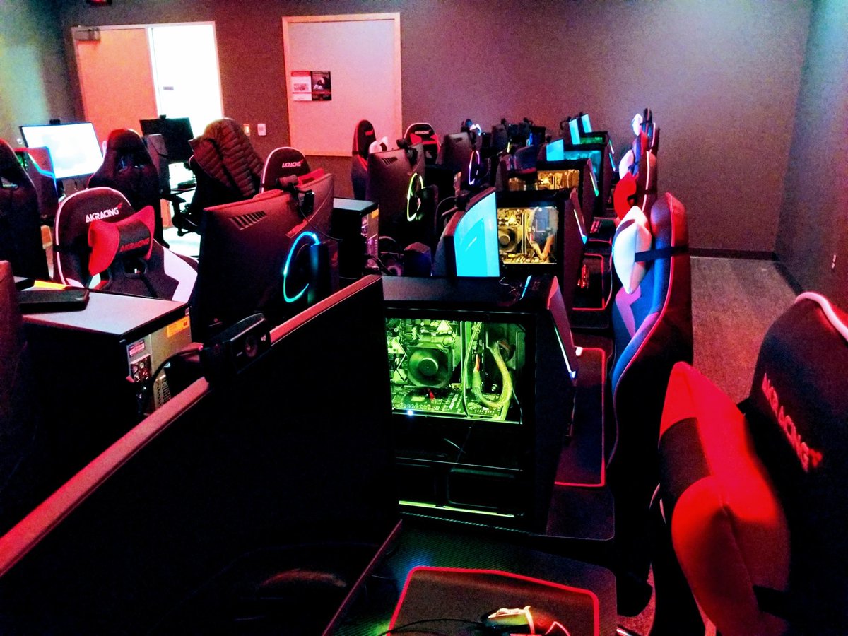 AlbrechtBryan's tweet image. Gateway’s new eSports gaming lab looks amazing.