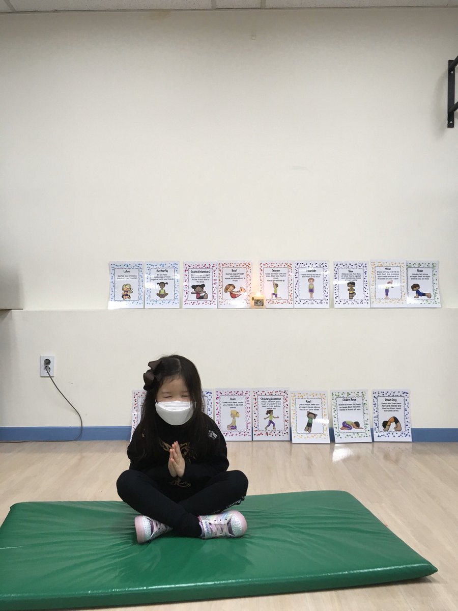 KISWilson's tweet photo. The PK/JK’s showing off their favorite yoga pose in PE today! @MsRaMac @pypjerome @geronimo_mrs @kispride @KIS_SeoulCampus https://t.co/TsBqx6QAzk