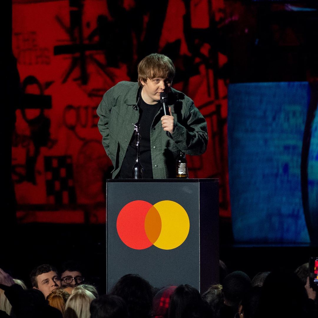 NJHNEWS2's tweet photo. IG|| brits: When your pal wins the award for Best New Artist and you don’t even try and hide your excitement! 🥳 #Brits2020 

https://t.co/dWK0jVN6nM https://t.co/f4agmG1aza