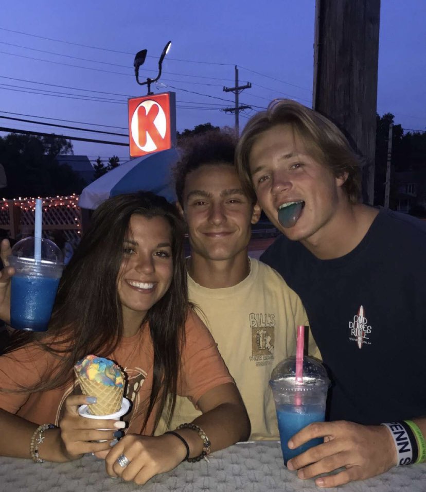 tonebertolami's tweet photo. Happy birthday brother!! I hope you had a great day g‼️ love you homie #toomuchdiponmychip  @iankipp_ https://t.co/AwTF3oxqwt