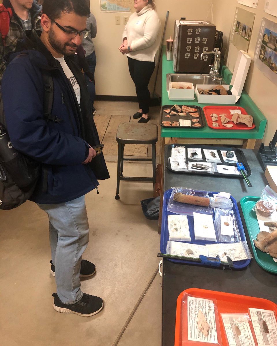 BVAR_Project's tweet photo. Yesterday we got to open up the @AnthroNAU Meso Archaeology Lab up to students to share our lab research on obsidian, ceramics, and more from #Belize! Thanks to the NAU Anthro Club for hosting this great event #nauanthropology  #nauarchaeology #bvarproject https://t.co/Op3jZJoUh8