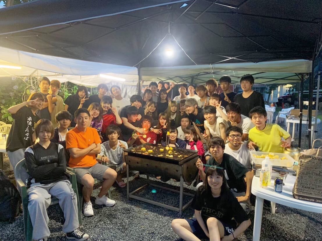 otter_2020's tweet photo. OTTERではテニスだけでなくイベントにも力を入れていて、合宿や花火大会に行ったり、みんなで仮装してHalloween partyをしたり、スノボをしに行ったりします🎇🎃🏂✨
イベントの様子はInstagramに掲載してるので是非チェックしてみてください❤️https://t.co/QLqSlFQt1U https://t.co/sbDpi1bKBY