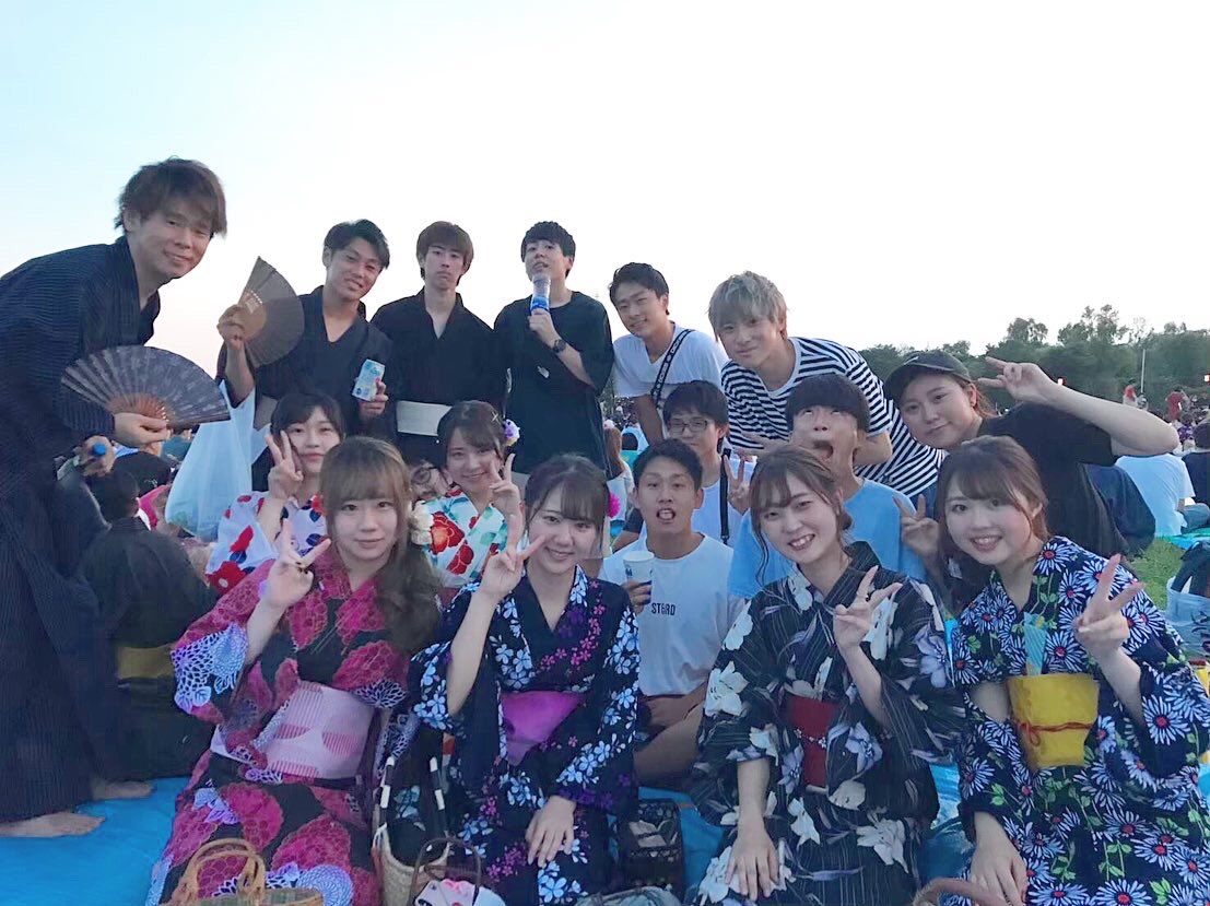 otter_2020's tweet photo. OTTERではテニスだけでなくイベントにも力を入れていて、合宿や花火大会に行ったり、みんなで仮装してHalloween partyをしたり、スノボをしに行ったりします🎇🎃🏂✨
イベントの様子はInstagramに掲載してるので是非チェックしてみてください❤️https://t.co/QLqSlFQt1U https://t.co/sbDpi1bKBY