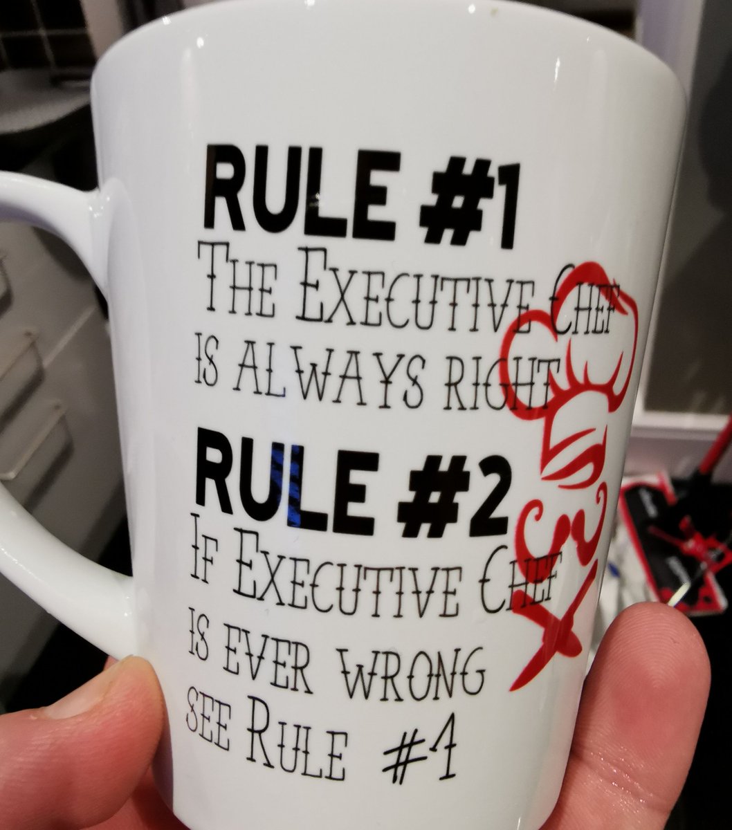 DaveJCritchley's tweet photo. Loving my new mug! Just no idea  who sent it! #mugmystery #execchef #smug https://t.co/LsaZgKs657