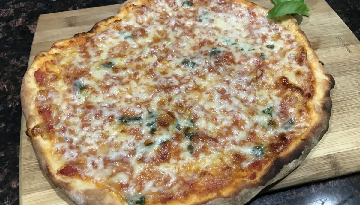 frachelli's tweet photo. Our article on Homemade Pizza Technique: https://t.co/qr7QvLfHWO https://t.co/Skaux5XQsk