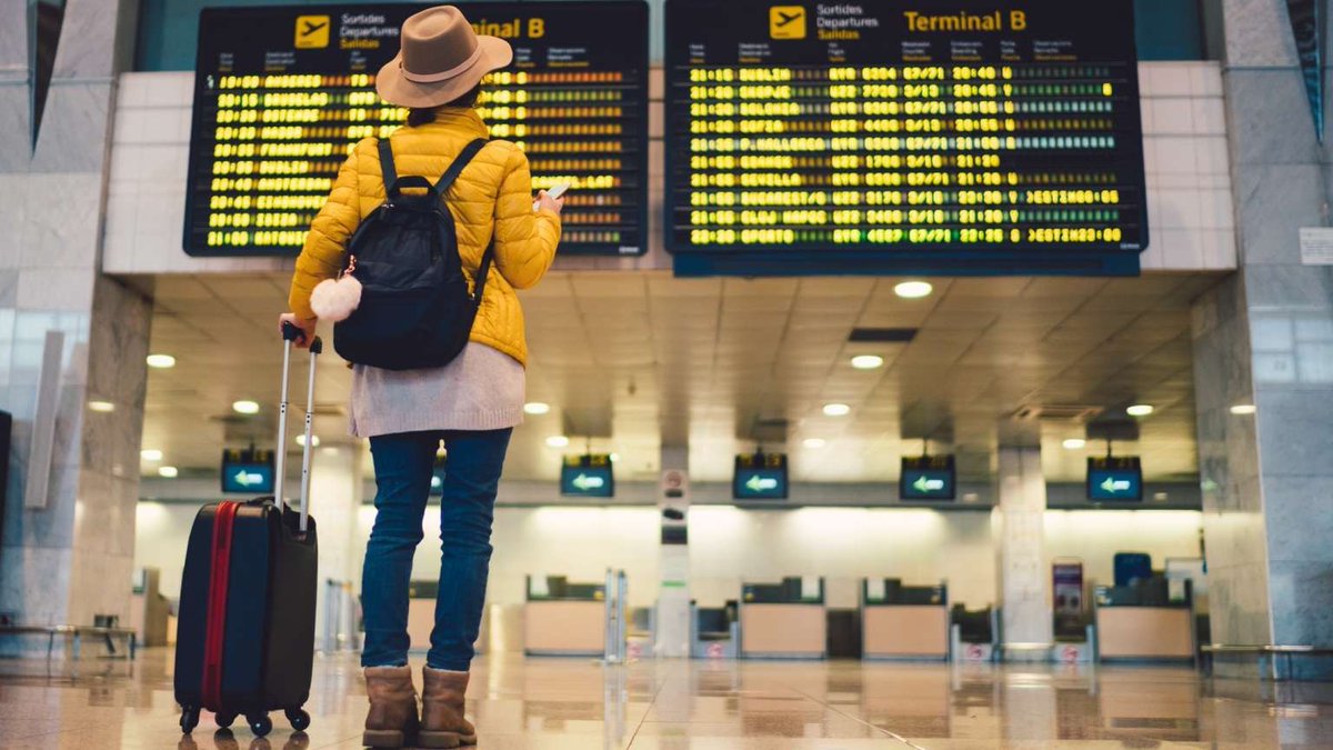 Points_Finder's tweet photo. Do you still earn #frequentflyerpoints if your flight is cancelled or changed? Here's what you need to know: https://t.co/25YgkHoxzb #frequentflyer https://t.co/kUWM9AoVJR