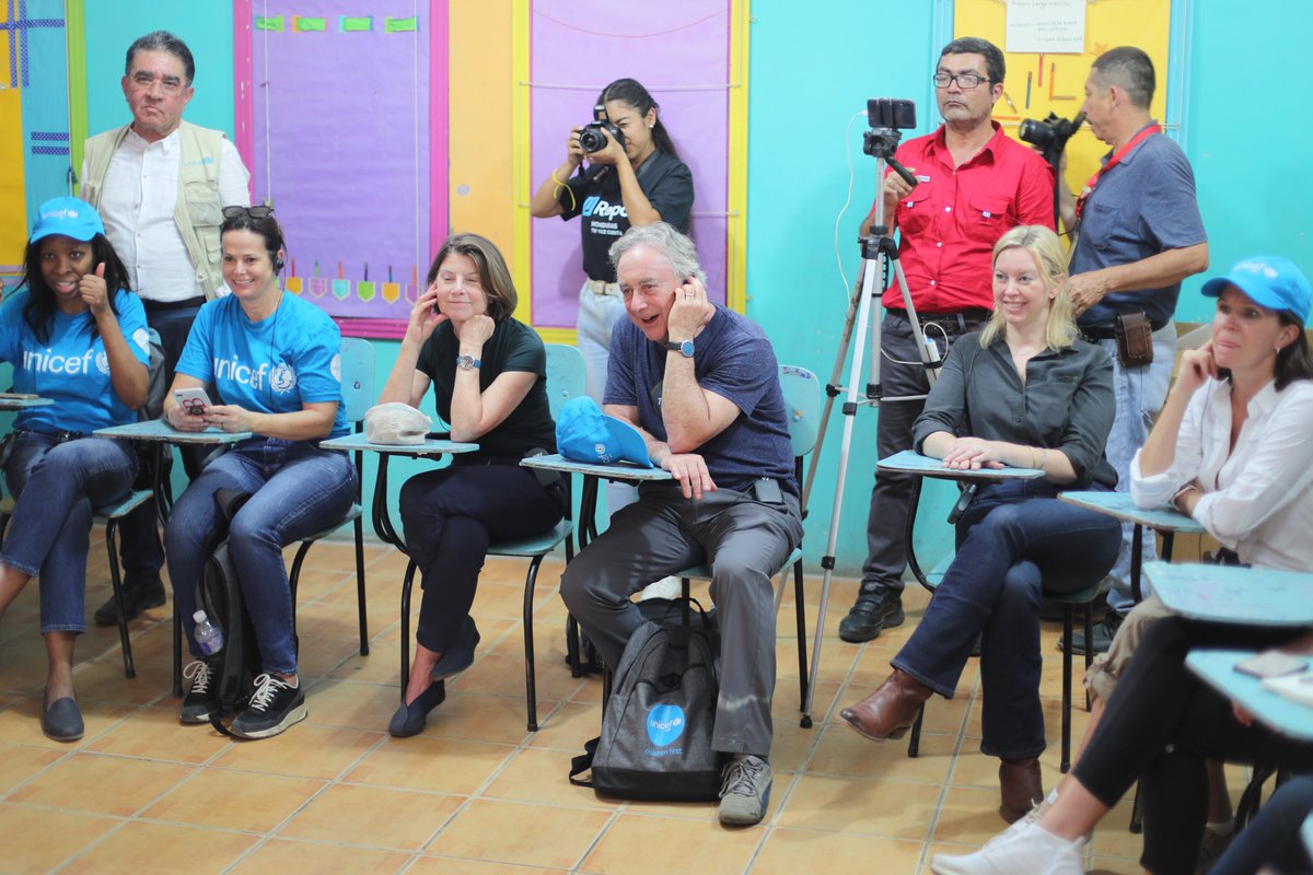 unicefhonduras's tweet photo. U-Reporters en Villanueva, Cortés, enfatizaron a la delegación de @UNICEFUSA la importantacia de contar con plataformas digitales como U-Report, dirigidas a jóvenes donde tengan un espacio de participación significativa en la toma de decisiones. #COMVIDA @UReportGlobal https://t.co/CuGHOoScss