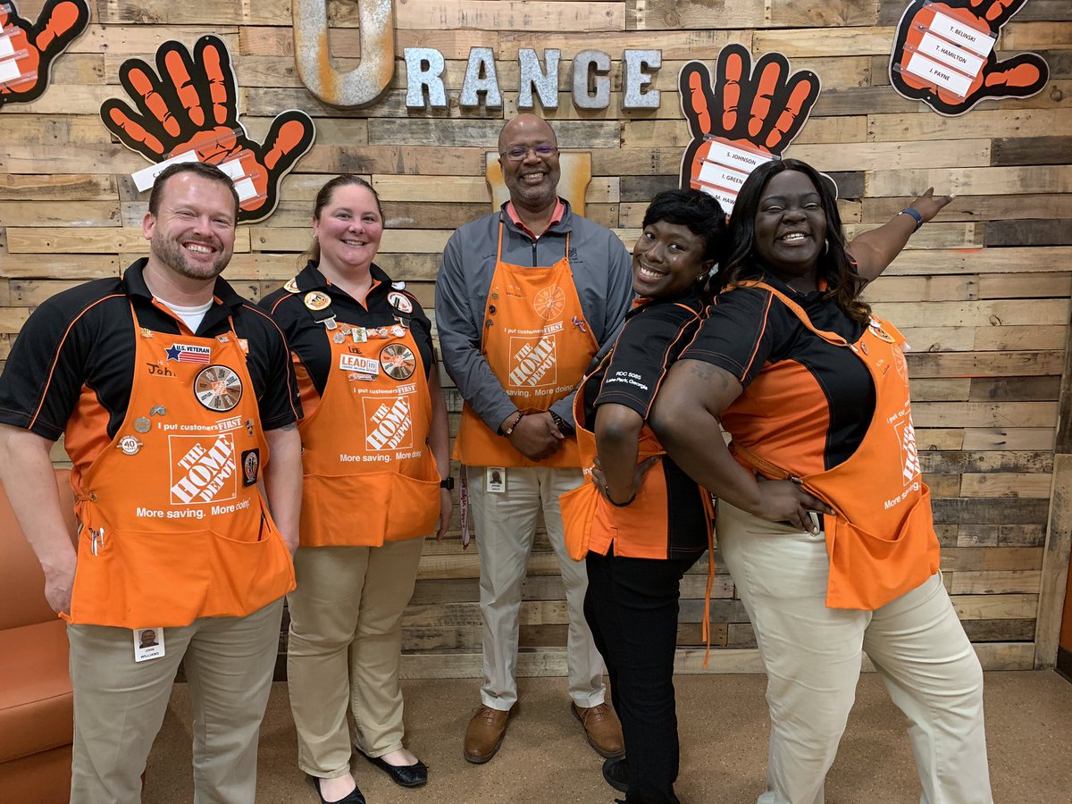 Twinning Tuesday for the HR team here at #5085!! <a href="/LaDonna42356652/">LaDonna</a> <a href="/YolandaJ_THD/">Yolanda Jones</a> @JohnWil5085 @HomeDepot5085