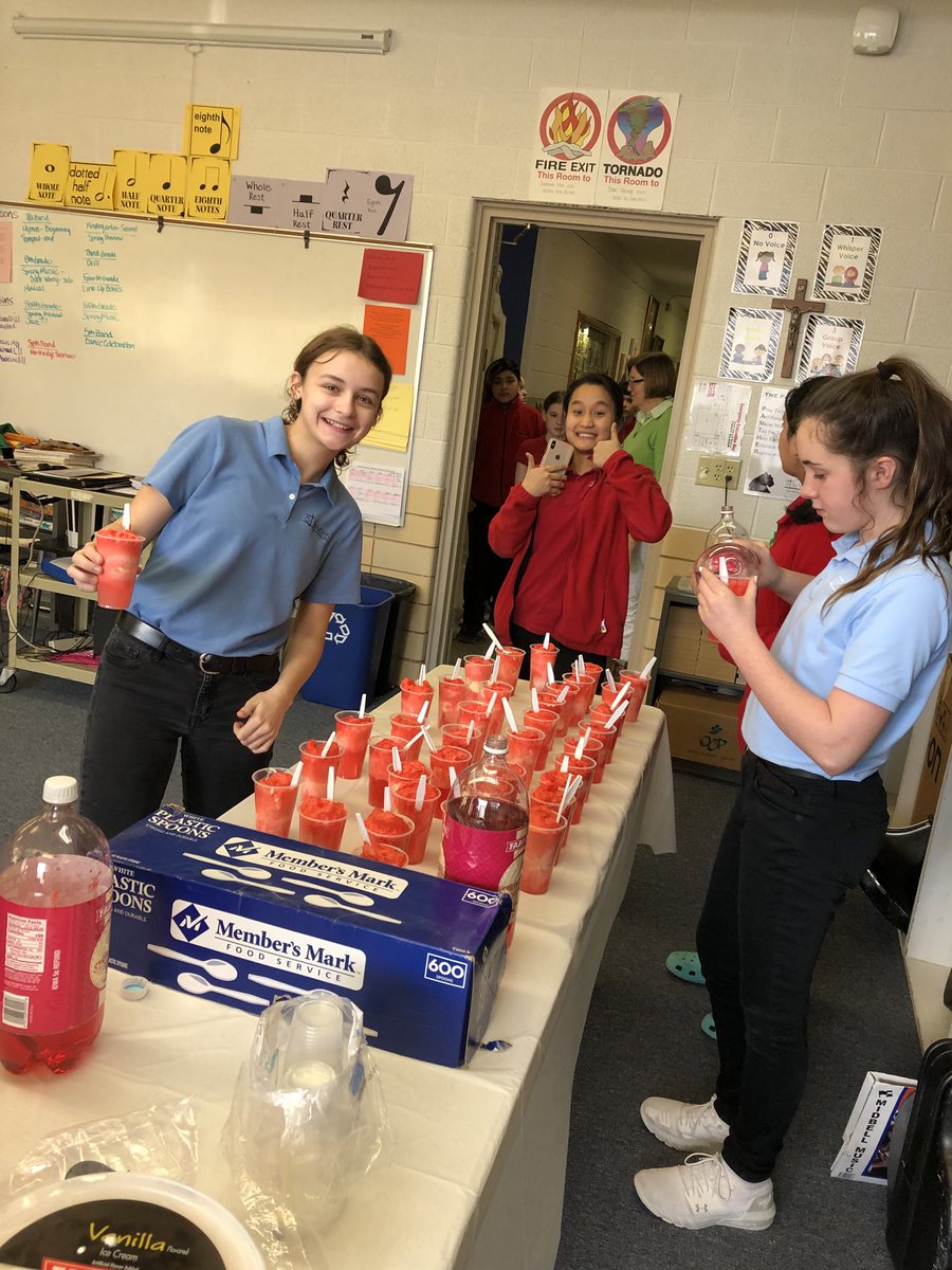 Character Council treated the middle school and teachers to Cupid Floats for Valentine’s Day!  #SMCharacter #experiencethedifference #thepantherway