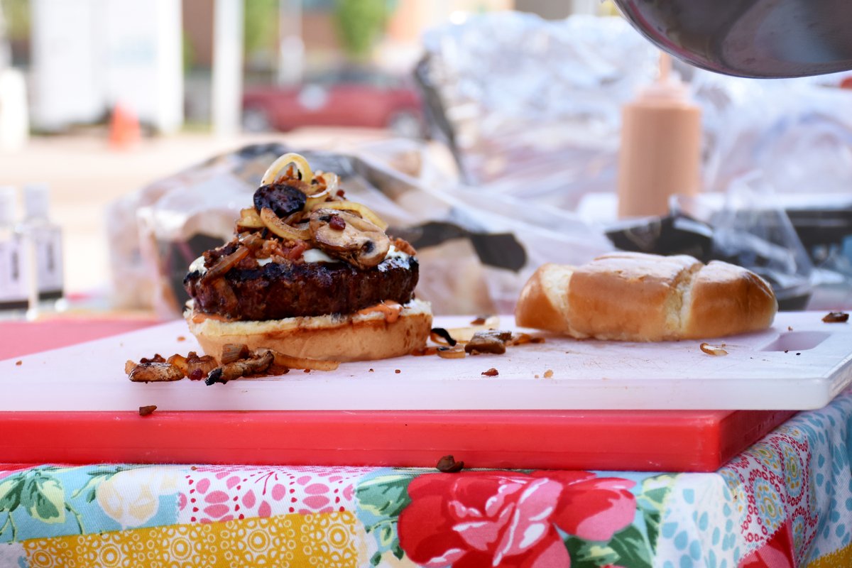 KY Derby Festival (@kyderbyfestival) on Twitter photo 🍔 It’s that time again - we’re challenging your #burger building skills with the <a href="/kybeef/">KY Beef Council</a> Derby Burger Challenge!
SUBMIT YOUR RECIPE: bit.ly/2SDL511 🍔 It’s that time again - we’re challenging your #burger building skills with the <a href="/kybeef/">KY Beef Council</a> Derby Burger Challenge!
SUBMIT YOUR RECIPE: bit.ly/2SDL511