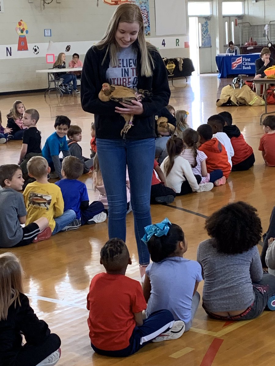 CTE Ts and Ss participated in the <a href="/VFLRaiders/">Vanceboro Farm Life</a> Career Day today! This was truly a collaborative and engaging event hosted for all elementary Ss... An example of #working together for #CTE. #nccte #careerready #partnerships #learningthatworksfornc