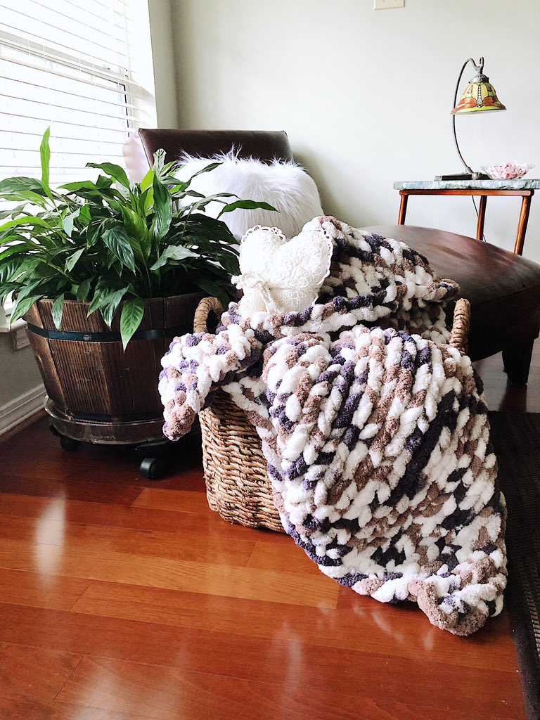 FairhopeArtist's tweet photo. I’ve been making blankets. https://t.co/8HLmMM7nwF