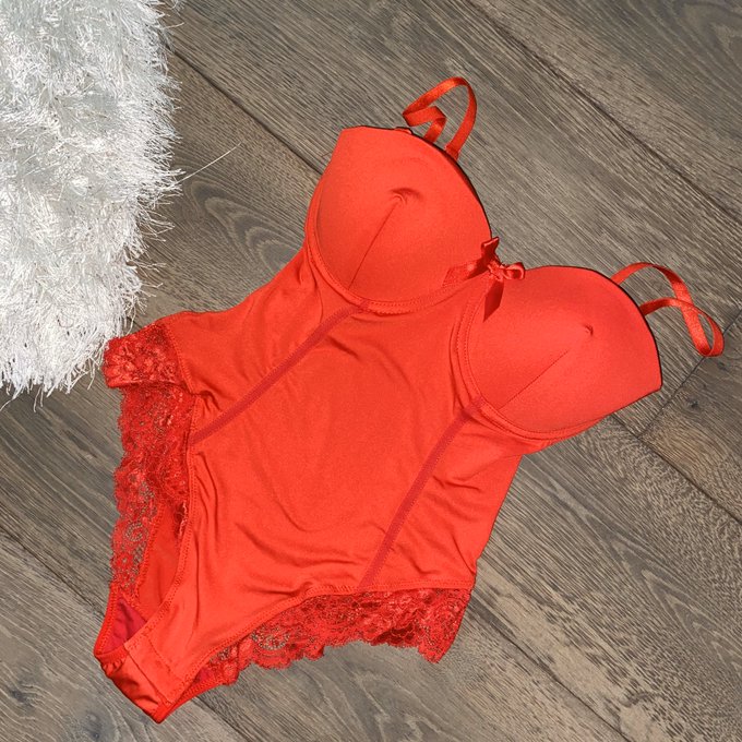 More items posted on my poshmark❤️all for just $5✨ https://t.co/U1XYBMIQUX https://t.co/TwskSviZUm
