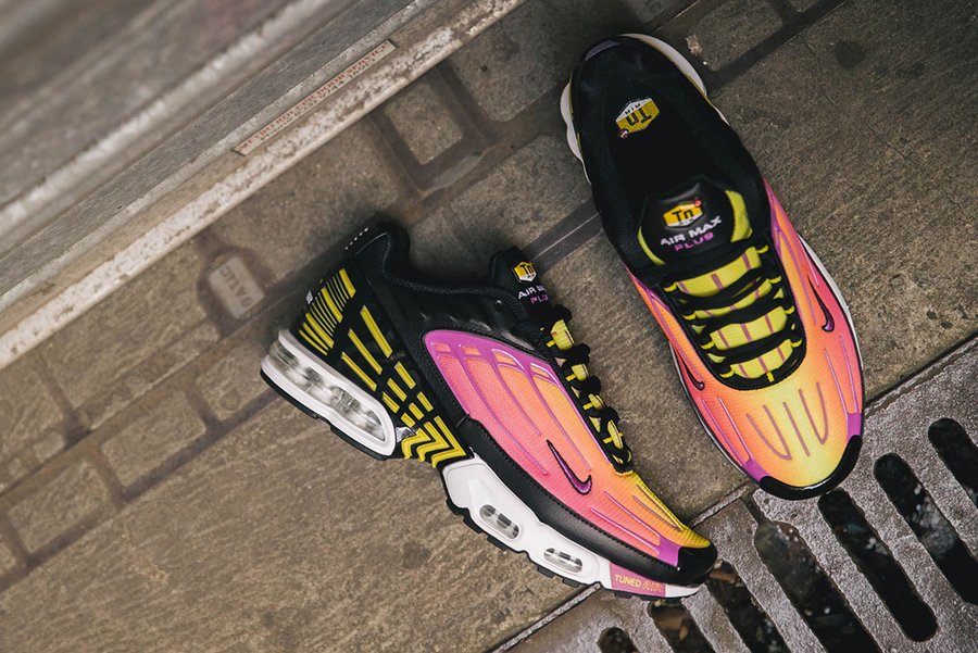 nike tuned 3 hyper violet