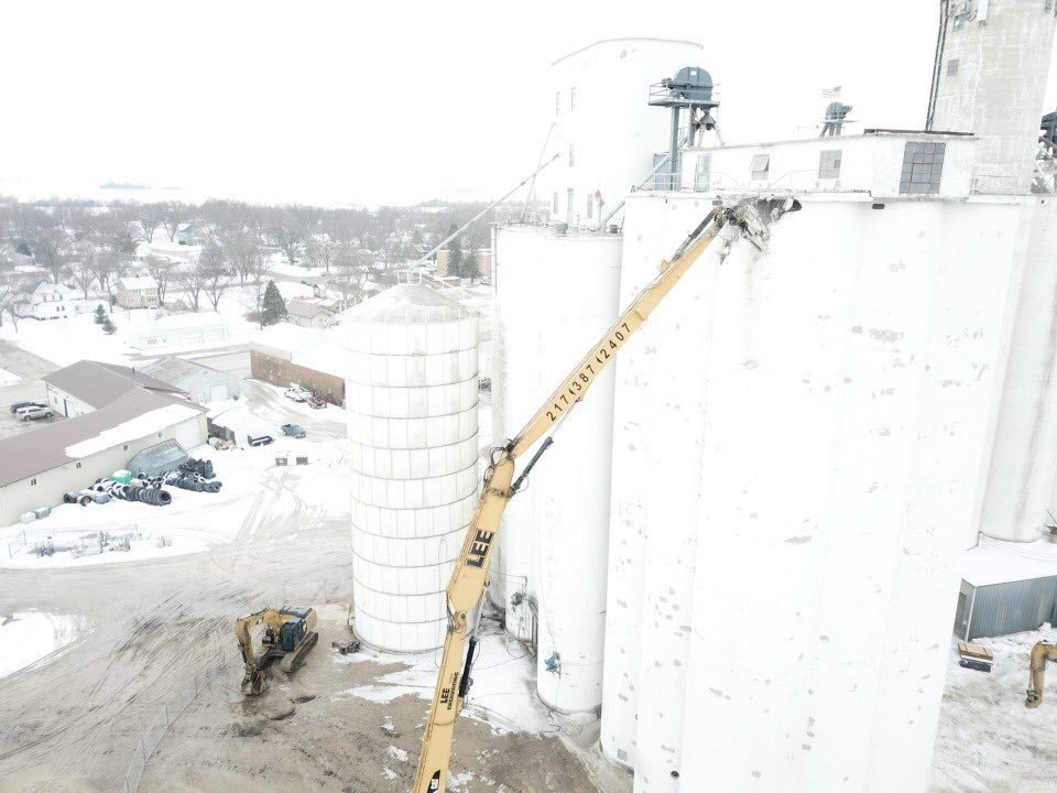 ProCooperative's tweet photo. They’re letting the big dog eat. Demo is underway in Pocahontas. https://t.co/Vap0SeRw6L