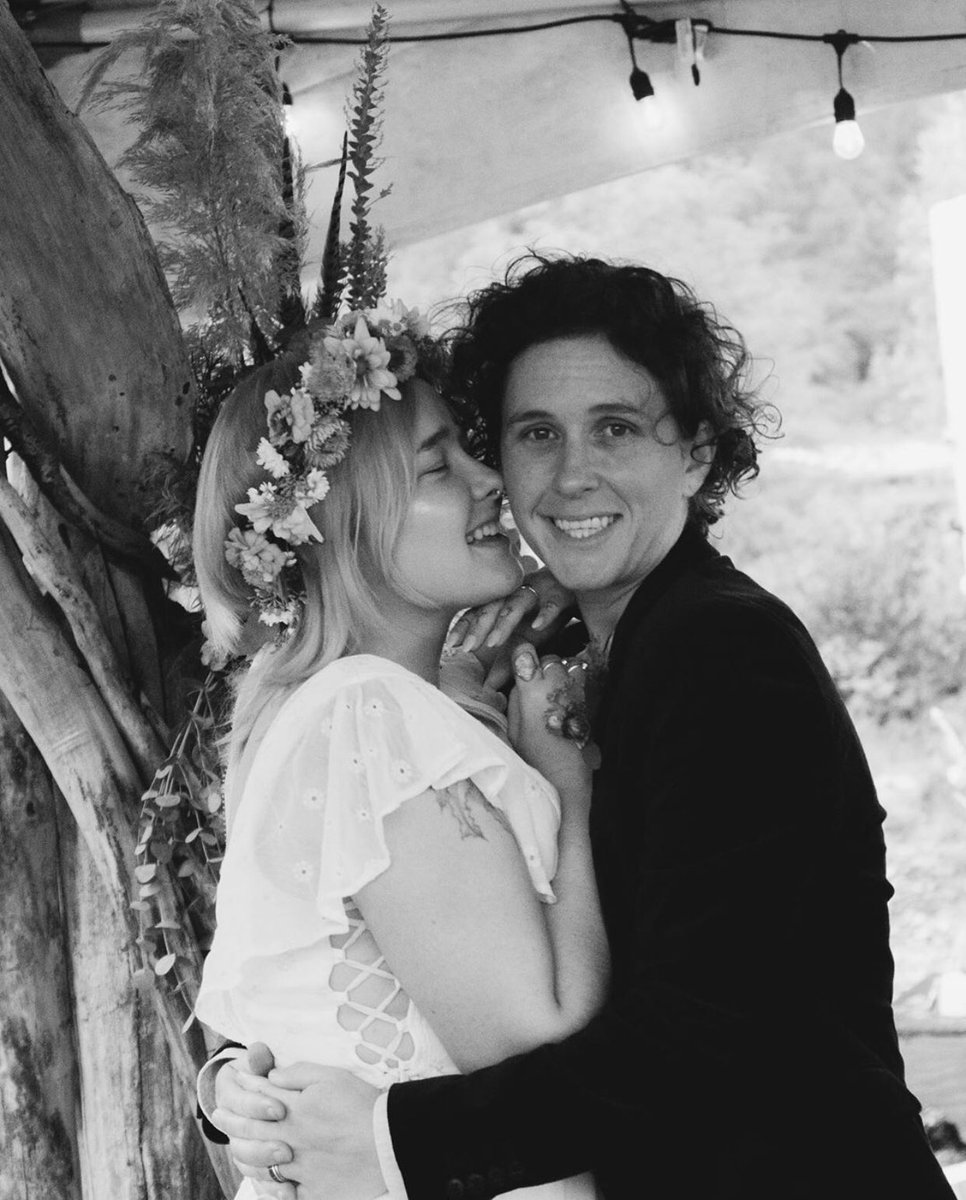 Glitterfox tweet media