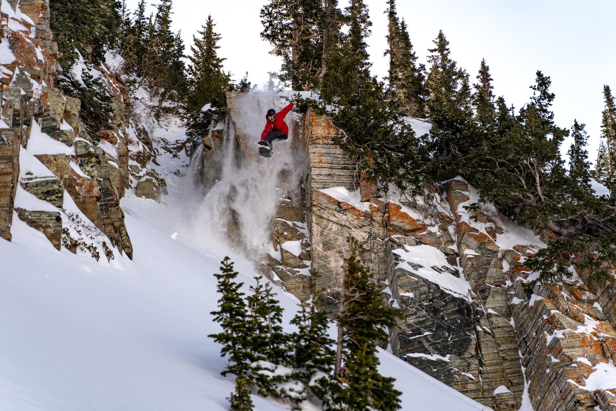 Snowbird's tweet photo. If you want to know what a good time looks like, check out Harrison Fitch and James Fleege... they know how to have fun. #SnowbirdSleepRepeat #Sun #Powder
π·: Andrew Wasilewski https://t.co/8Av31H6xcU