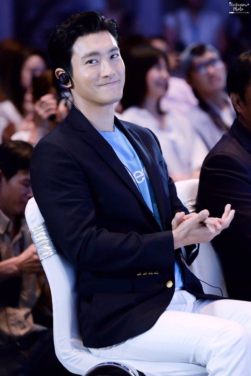 good morning @siwonchoi and world :) 

think carefully and seriously🤔
but, think positively🙂
#EndViolence online
#SaferOnline 
#unicef 

#최시원 #siwon #シウォン
#superjunior 

cr. logo

twitter.com/siwonchoi/stat…