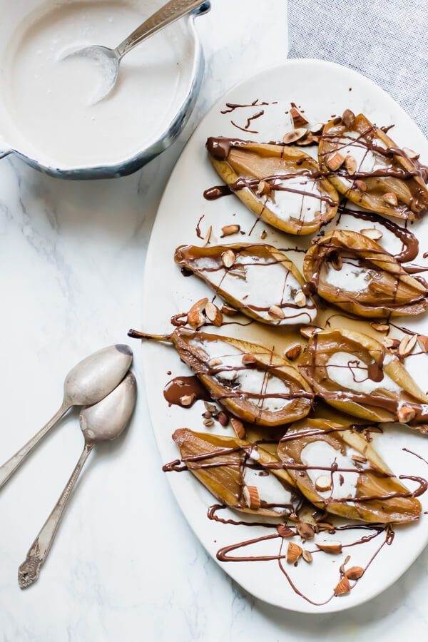 VAndThreeApts's tweet photo. Roasted fruit makes for such an elegant ending to a meal, don't you think?

If you're interested in exploring this realm of desserts, start with these oven-baked Earl Grey pears, served with warm chocolate sauce. Recipe: https://t.co/S8g6G8JFvM https://t.co/pU6f3NWNgL