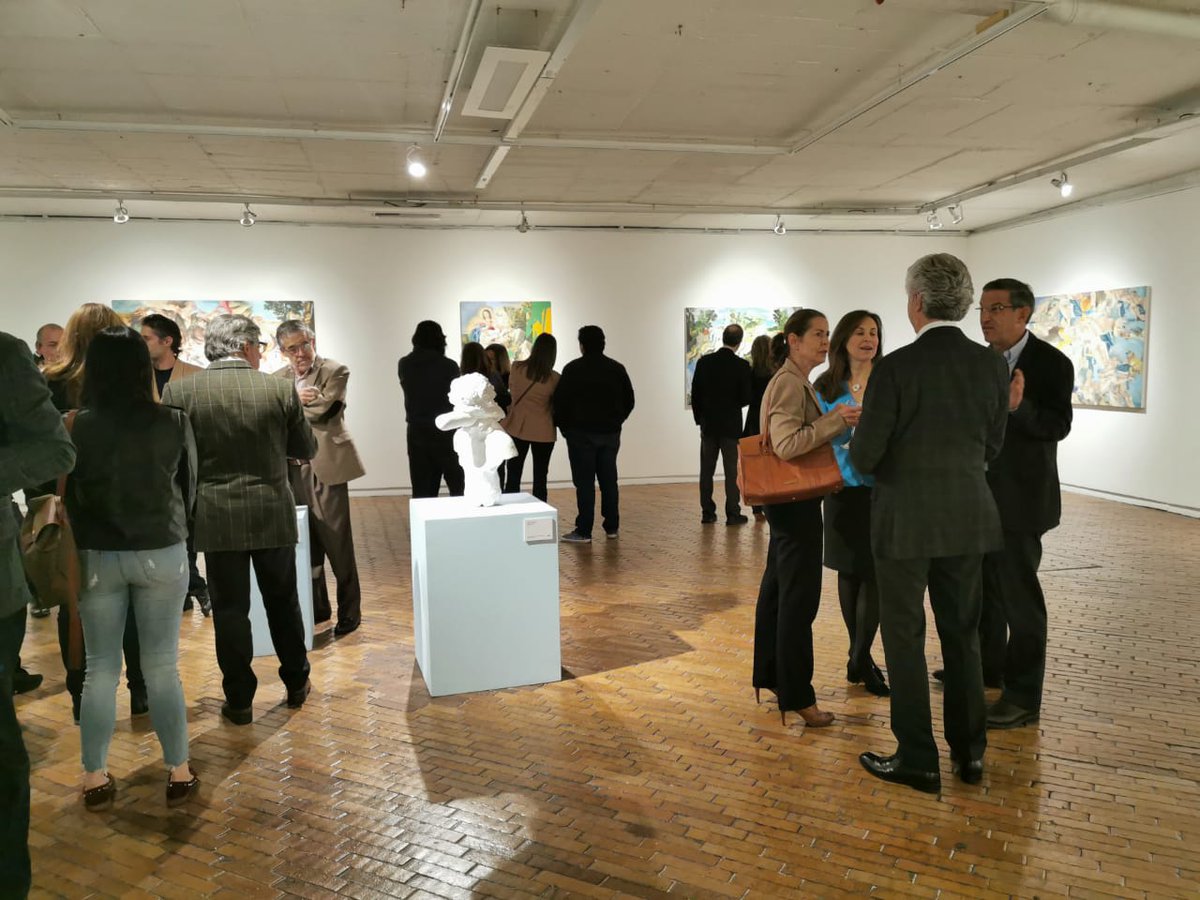 _mambogota's tweet photo. Estamos en un evento para benefactores y coleccionistas organizado por la #RedMAMBO.
Agradecemos a todos los asistentes por apoyar la programación expositiva, la gestión educativa y cultural del Museo. https://t.co/N6pMwmmAra