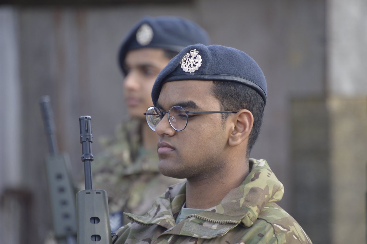 WilsonsCCF's tweet photo. Day 2 of Recruits Camp included our Biennial Review conducted by Gp Capt McClurg. The day started with a outstanding Guard of Honour. All members of the guard were  either #JointCadre students on the Senior Cadre run by @StBenedictsCCF or @RAFAC_DandC  students.#smartascarrots https://t.co/EWlY0vvzhR