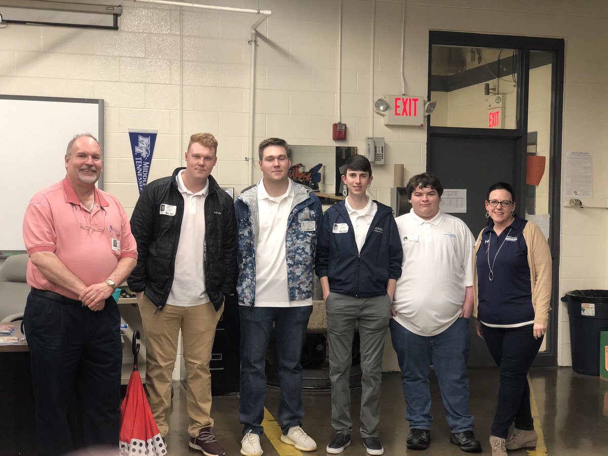 workbasedcscc's tweet photo. Current Adv Technologies Institute students had a great time recruiting @BradleyCentral this afternoon! Find info at https://t.co/X6r9sEmyzn on how you can earn and learn! #ATIatCSCC https://t.co/jQSdVtLcaG