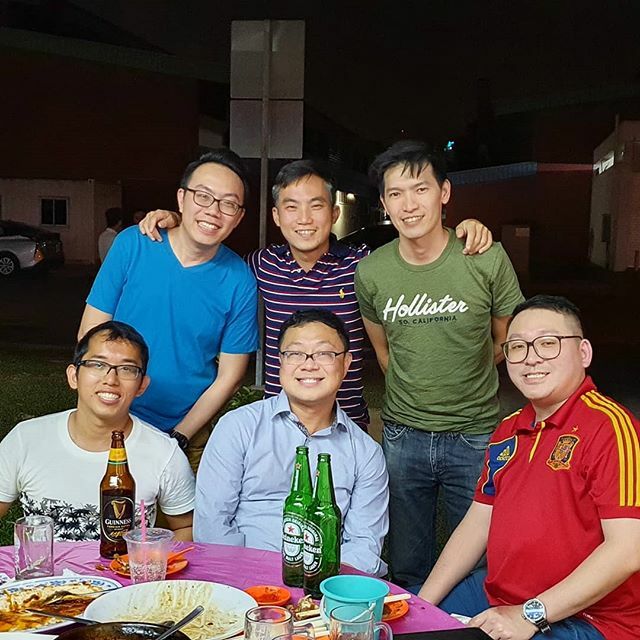 jweiht's tweet image. Annual class gathering.. Oh it's  Fairfield.. ift.tt/2SI112t