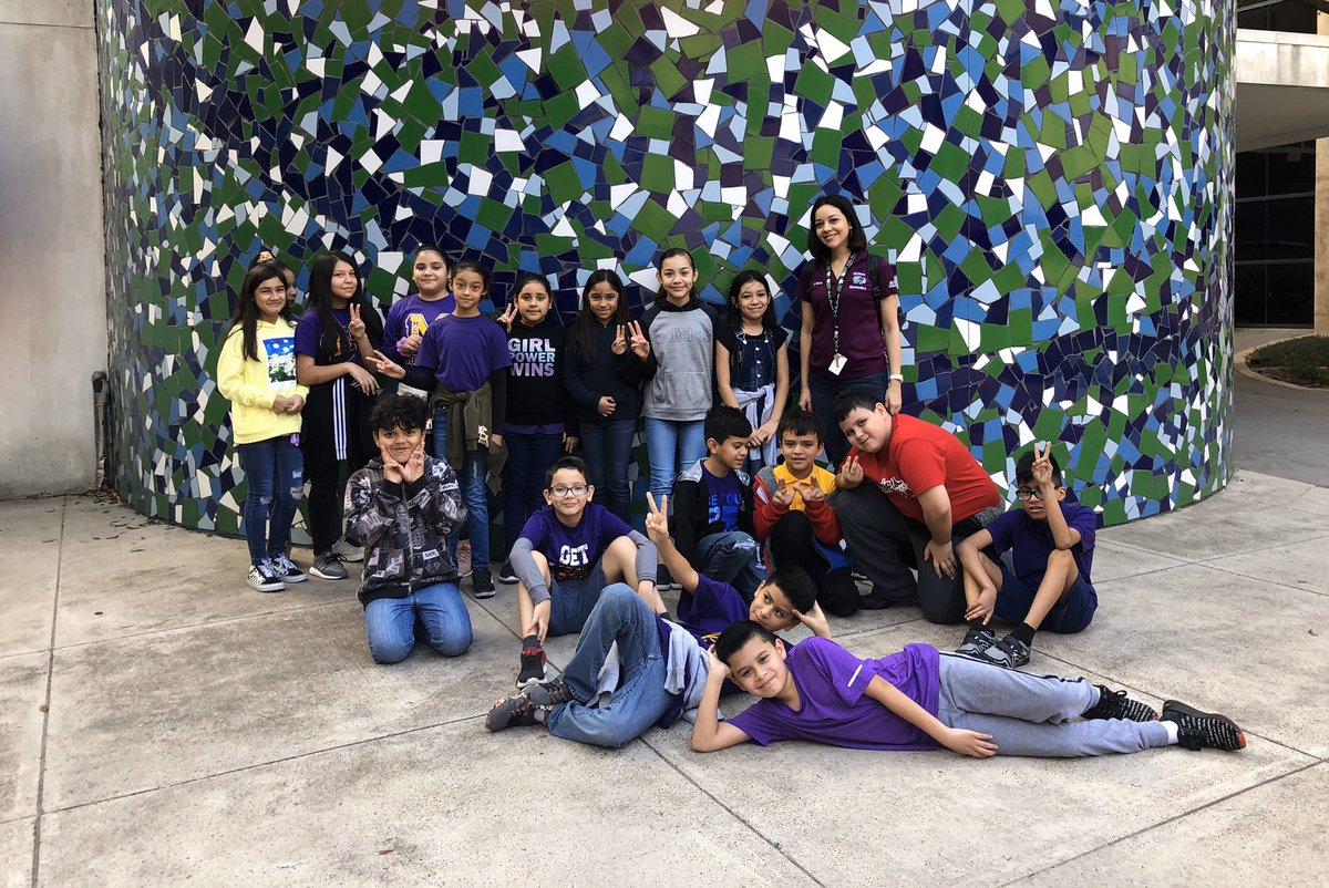 jud3gar's tweet photo. Students had so much fun at UTRGV! Thank you Ms. M. De la Cruz, @warriors112 and @utrgv for this excellent opportunity for our scholars #futurevaqueros https://t.co/lE6pIcTSFD