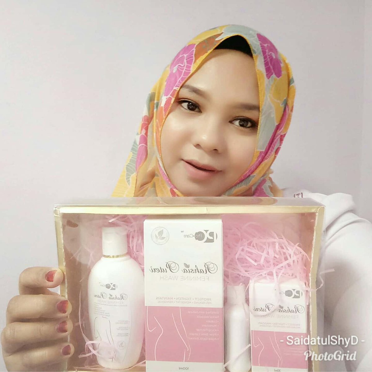 Rahsia keanggunan wanita adalah salah satunya menjaga bahagian keintiman mereka. Kini dengan adanya Rahsia Puteri Femenine Wash dapat melonjakkan keyakinan diri dan memberikan lebih keselesaan