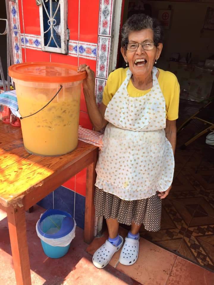 aseam_iqt's tweet photo. #EmprendimientoLoretano 💪

¿Quién no ha probado la deliciosa aguajina de la señora María?
La risueña abuelita protagonista de un hermoso legado familiar, te espera con el cariño de siempre en Ramón Castilla 928.  36 años al servicio del paladar loretano. 

#HistoriasQueInspiran https://t.co/XrNuHaS1k9