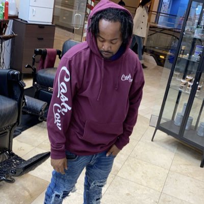 CashCow_Zay's tweet photo. Cash Cow Twitter Pg Issa official nun but cash cow vibes 💵🐮#CashCow fan of on IG @Cashcowfp #slatt #NewProfilePic https://t.co/tyDmiTCwsV