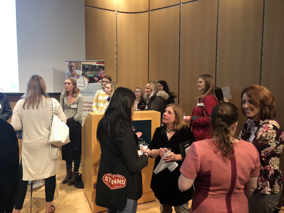 39NorthSTL's tweet image. Future food entrepreneurs asking @STLMosaic’s food entrepreneurship panel questions on starting and growing their own businesses at @VentureCafeSTL.
@STLPartnership 
#Entrepreneurship #stlstartups