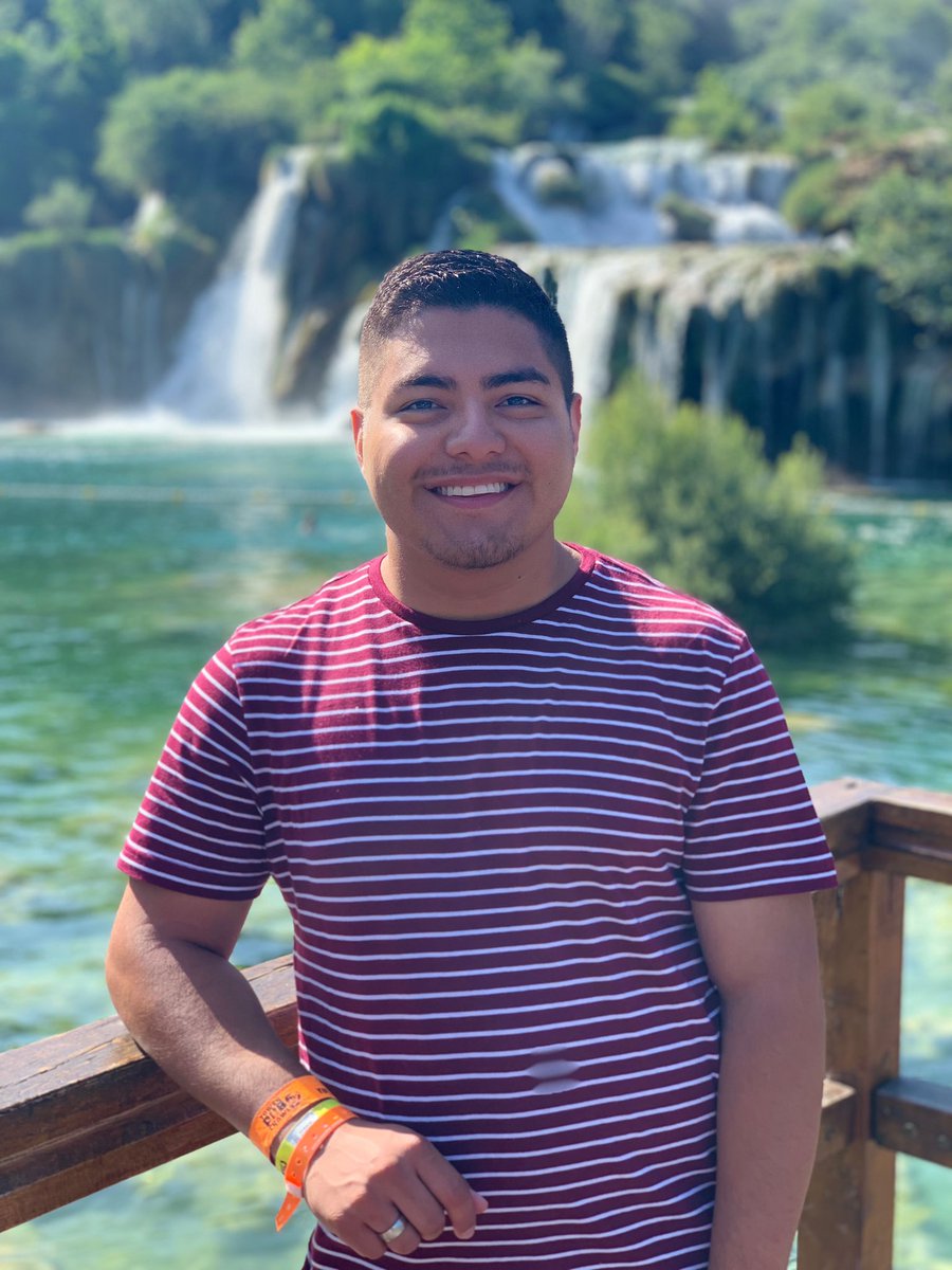 RaiderAwakening's tweet image. Meet your RAL
Continuing...
Cook Staff Head

Name: Rafael Gonzalez 
Classification: Senior
Hometown: Meadow, TX
RA Retreated: RA 58: Unwavering Love
Favorite Saint: St. Thomas Aquinas
Favorite Celebrity: Khalid