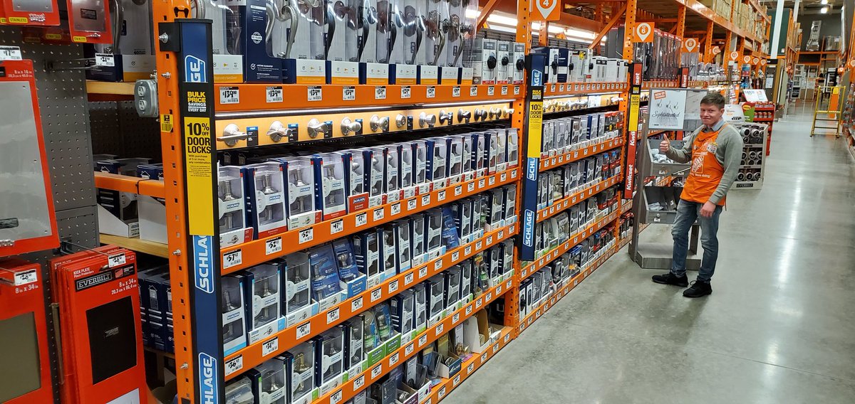 It's rainy out, my loader Chris is making great use of his time!!! Thanks for living our values!!!! 
@Depot0163
