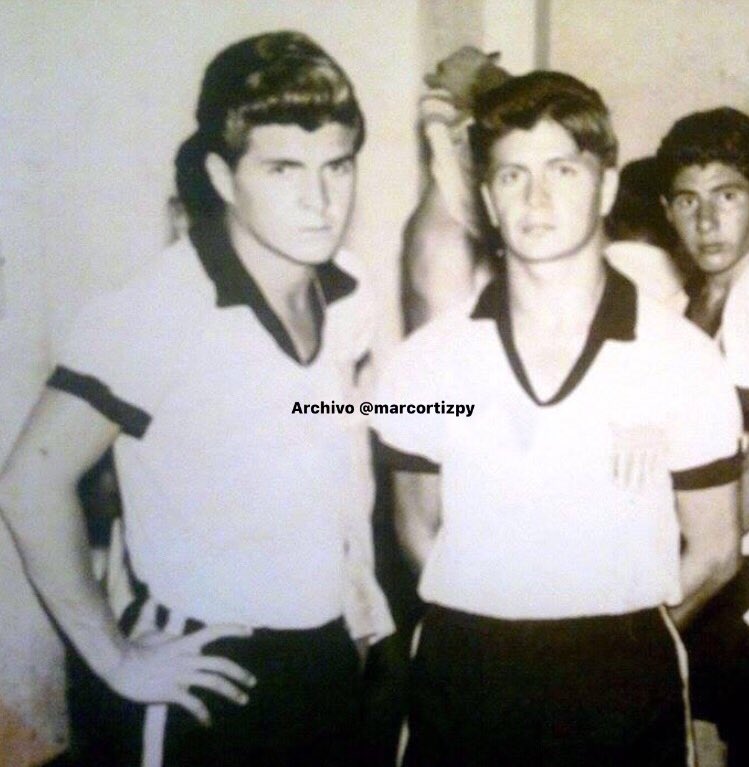 Los hermanos Antonio y Eliseo Insfrán, campeones con <a href="/ClubGuarani/">Club Guarani</a> en 1964.