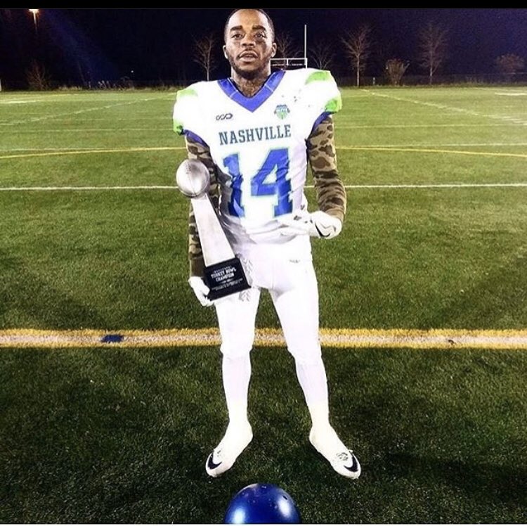 yeaahhhSpider's tweet photo. GameDay this week #EliteUp
4️⃣💙💚 https://t.co/27ZS4uRmNb