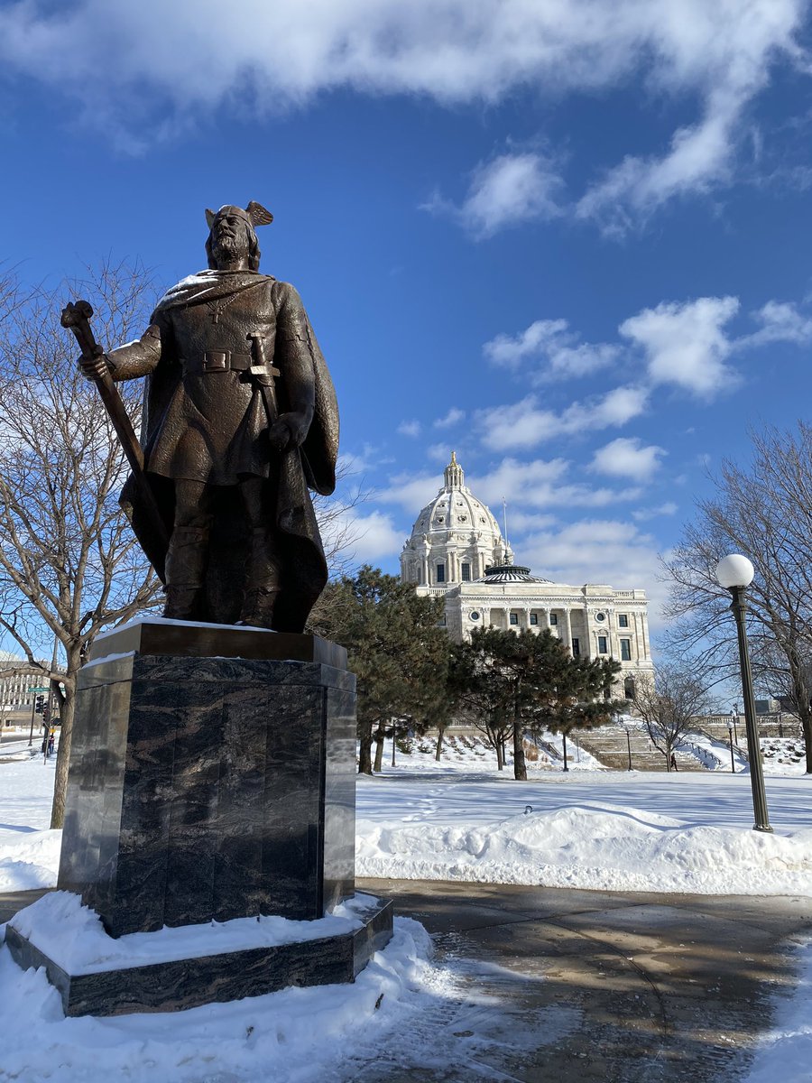 HilaryDPT's tweet photo. Great day for @MNAPTA Day on the Hill! Thanks to Representative @Jamiemlong and Senator @ScottDibble for great discussions and ongoing support of physical therapy for your constituents. #pthillday #mnleg https://t.co/4HPDEGe4Ap